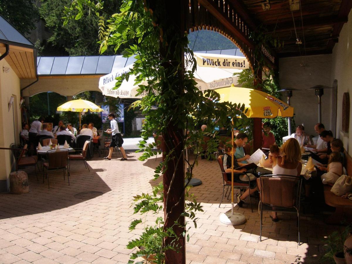Gasthof Goldene Traube Golling an der Salzach Buitenkant foto